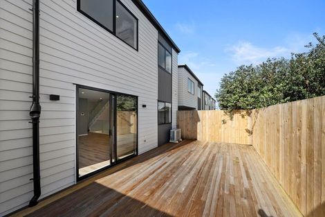 Photo of property in 25 Jandell Crescent, Bucklands Beach, Auckland, 2014