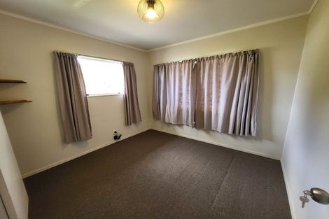 Photo of property in 1/13 Fernhaven Place, Massey, Auckland, 0614