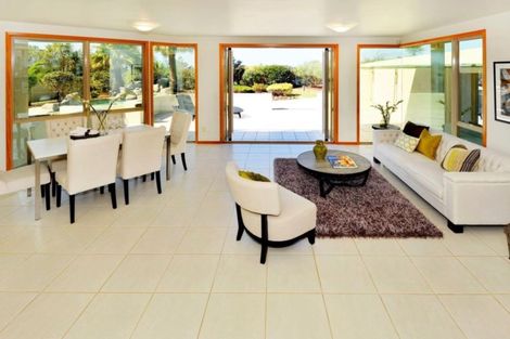 Photo of property in 5 Gilberd Place, Torbay, Auckland, 0630