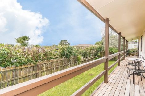 Photo of property in 28 Neil Avenue, Te Atatu Peninsula, Auckland, 0610