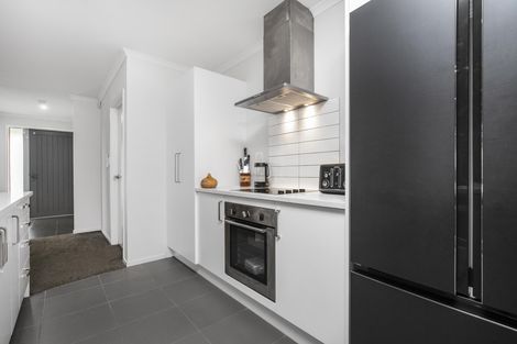 Photo of property in 15 Lamborn Drive, Papakura, 2110