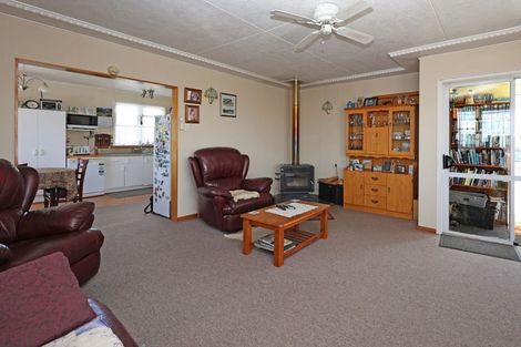 Photo of property in 42 Stuart Street, Holmes Hill, Oamaru, 9401