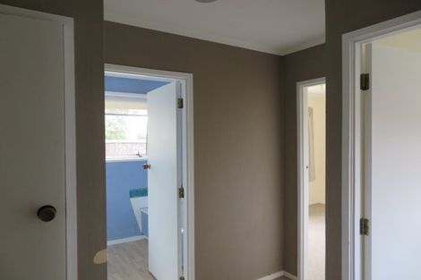 Photo of property in 2/17 Waimahia Avenue, Weymouth, Auckland, 2103