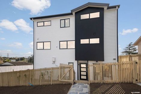 Photo of property in 59b Redwood Drive, Massey, Auckland, 0614