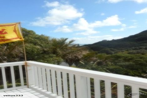 Photo of property in 123 Garden Road, Piha, New Lynn, 0772