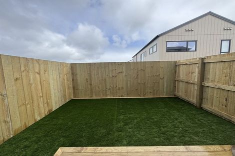 Photo of property in 202b Henwood Road, Westgate, 0814