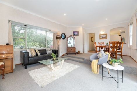 Photo of property in 23 Sherwood Avenue, Te Atatu South, Auckland, 0610