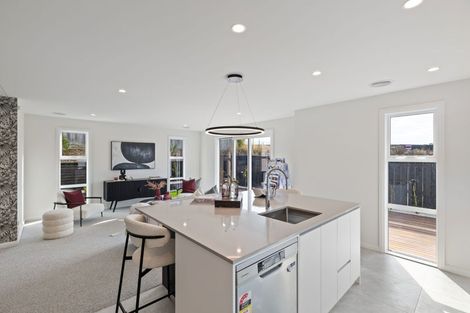 Photo of property in 5 Mangatainoka Lane, Awapuni, Palmerston North, 4412