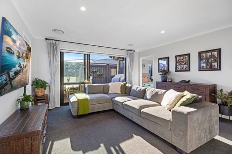 Photo of property in 1 Salers Lane, Papamoa, 3118