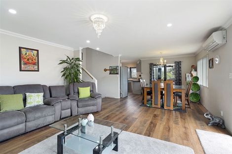 Photo of property in 24 Gordon Stanley Drive, Massey, Auckland, 0614