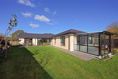 Photo of property in 16 Kilkivan Lane, Broomfield, Christchurch, 8042