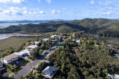 Photo of property in 35 Goffe Drive, Haruru, 0204