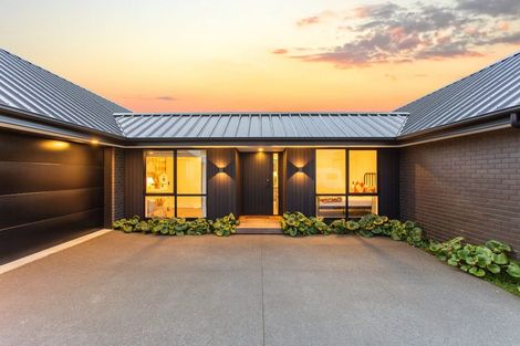 Photo of property in 15 Sarikei Avenue, Northwood, Christchurch, 8051