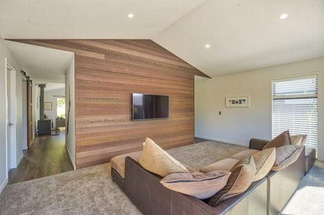 Photo of property in 61 Kelliher Drive, Wanaka, 9305