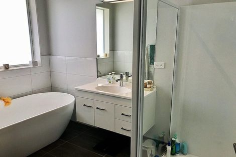 Photo of property in 92 Pohutukawa Parade, Riverhead, 0820