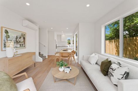 Photo of property in 4c Towra Place, Botany Downs, Auckland, 2010