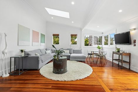 Photo of property in 1/47 Birkdale Road, Birkdale, Auckland, 0626