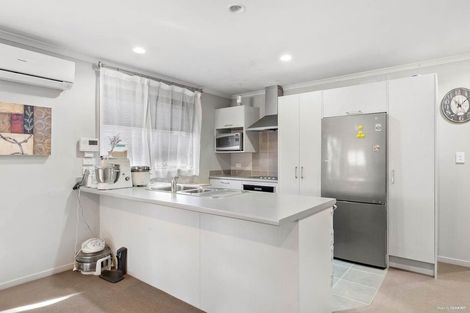 Photo of property in 35 Heathdale Crescent, Papakura, 2110