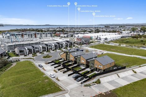 Photo of property in 9 Golden Fall Road, Hobsonville, 0616