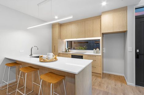 Photo of property in 2/76 Caledonian Road, St Albans, 8014