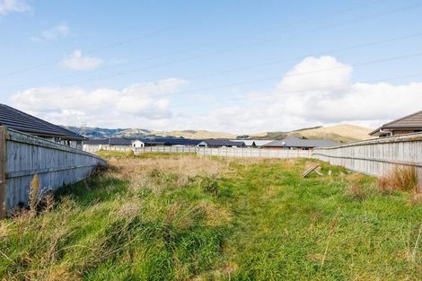 Photo of property in 17 Gibraltar Way, Fitzherbert, Palmerston North, 4410