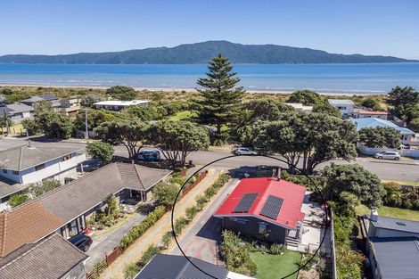 Photo of property in 140 Manly Street, Paraparaumu Beach, Paraparaumu, 5032