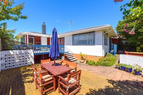 Photo of property in 20 Felgrove Street, Glendene, Auckland, 0602