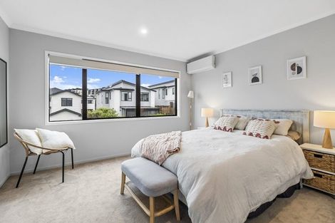 Photo of property in 8 Killick Place, Long Bay, Auckland, 0630