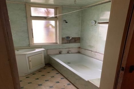 Photo of property in 5 Russell Street, Westport, 7825