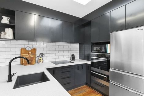 Photo of property in 14 Constable Street, Newtown, Wellington, 6021