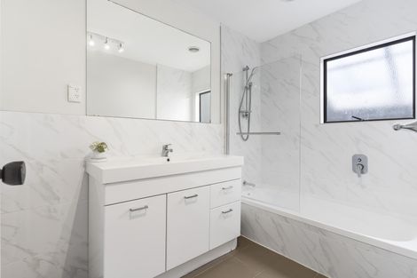 Photo of property in 23 Crail Court, Totara Heights, Auckland, 2105