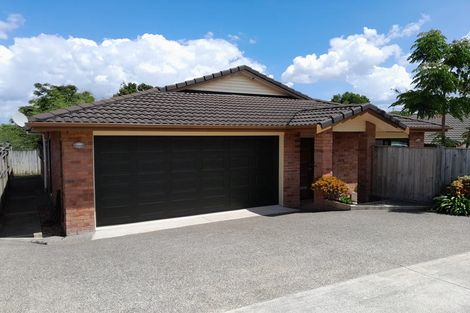 Photo of property in 52a Rodney Street, Howick, Auckland, 2014