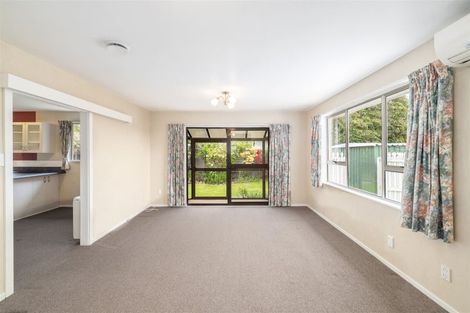 Photo of property in 35 Oldwood Street, Bishopdale, Christchurch, 8053