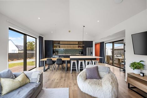 Photo of property in 14 Tomtit Crescent, Lake Hawea, 9382