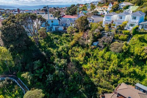 Photo of property in 10 Saint Michaels Crescent, Kelburn, Wellington, 6012