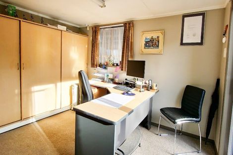 Photo of property in 19 Skerman Street, Marton, 4710