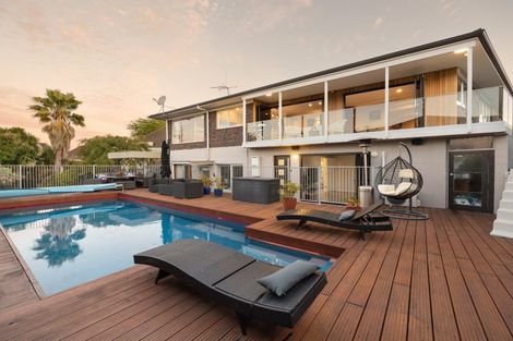 Photo of property in 72 Saint Andrews Terrace, St Andrews, Hamilton, 3200