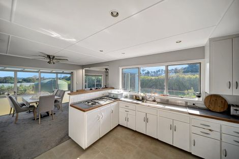 Photo of property in 389 Waiuku Road, Puni, Pukekohe, 2678