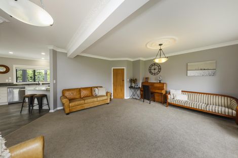 Photo of property in 12 Innes Place, Roslyn, Palmerston North, 4414