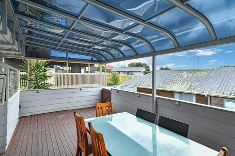 Photo of property in 15 Lowburn Place, Clover Park, Auckland, 2019