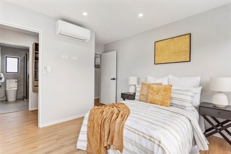 Photo of property in 43b Mirrabooka Avenue, Botany Downs, Auckland, 2010