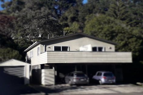 Photo of property in 64a Newlands Road, Newlands, Wellington, 6037