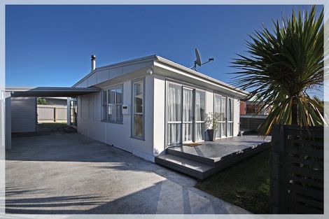 Photo of property in 10 Pratt Avenue, Foxton Beach, Foxton, 4815