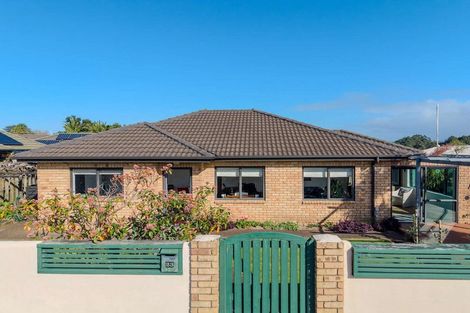 Photo of property in 21 Fairway Drive, Kerikeri, 0230
