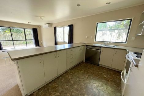 Photo of property in 151 Queens Drive, Lyall Bay, Wellington, 6022