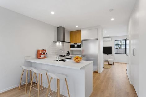 Photo of property in 12 Nuku Place, Manurewa, Auckland, 2102
