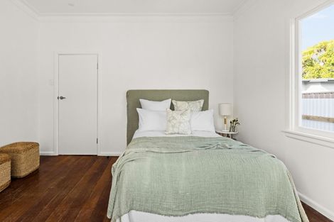 Photo of property in 14 Savage Crescent, Marewa, Napier, 4110