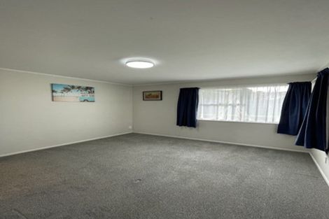 Photo of property in 1/73 Hellyers Street, Birkdale, Auckland, 0626