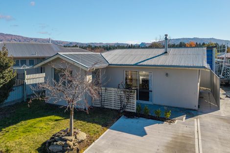 Photo of property in 92 Ashworth Street, Alexandra, 9320