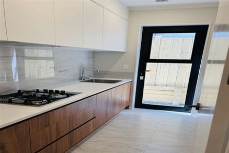 Photo of property in 28 Lime Hill Rise, Flat Bush, Auckland, 2019